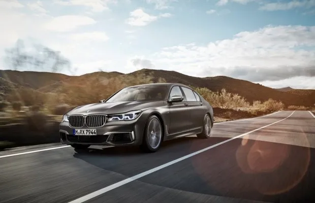 نظاره‌گر بی‌ام‌و 750Li سال2017 باشید+تصاویر