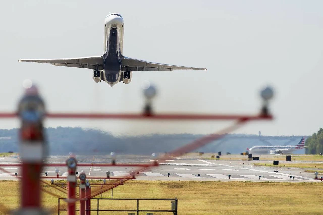 Iran to hold tender to find plane purchase financiers