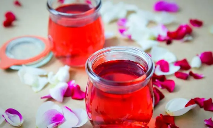 خاصیت مهم نوشیدن گلاب در ماه رمضان