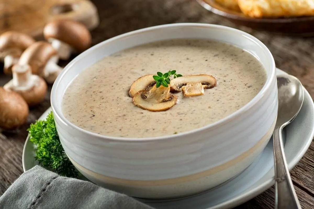 چجوری سوپ قارچ رستورانی درست کنیم؟