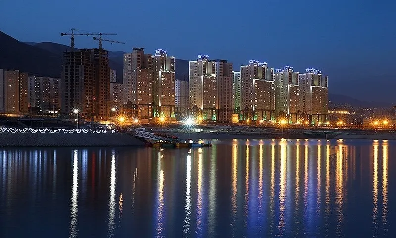 آتش سوزی در چیتگر مهار شد +عکس