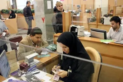 آب-پاکی-روی-دست-کارمندان-ریخته-شد-کارمندان-بخوانند