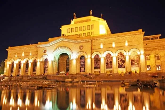 تجربه ۳ شب سفر رفت و برگشت با اتوبوس به ایروان ارمنستان چقدر هزنیه دارد؟ + جدول