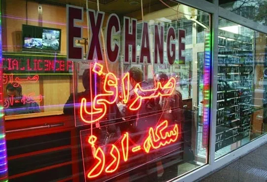 احتمال آغاز به کارمجدد صرافی‌ها/ توزیع۸میلیارد دلار ارز ۴۲۰۰تومانی