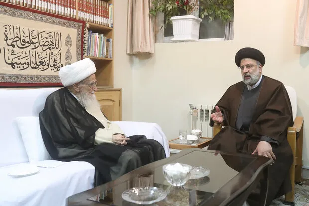 رییس‌جمهوری با آیت‌الله صافی گلپایگانی دیدار کرد