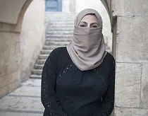 حَربه زن داعشی برای فرار از اعدام +عکس