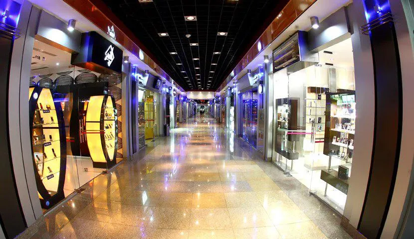 بازار رایانه و تلفن همراه به کما رفت/ دلار ۴۲۰۰تومانی هنوز به دست واردکنندگان نرسیده است