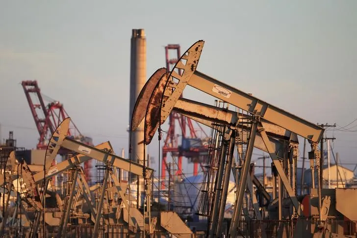 Oil steadies on doubts output cut will end global glut