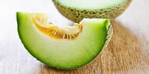 میوه-تابستانی-که-باعث-سلامتی-و-کاهش-وزن-می-شود