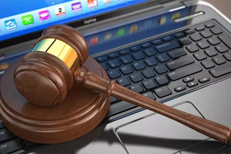 دیوار قربانی جدید خلاهای قانونی؛ آیا طرح صیانت پاسخگو است؟
