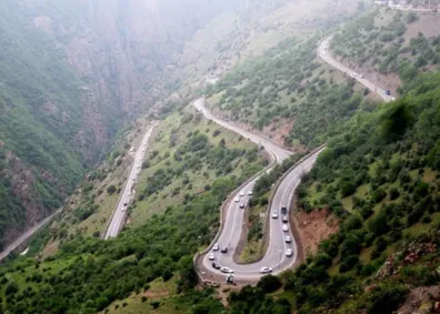 این-جاده-چهارشنبه-ها-مسدود-می-شود