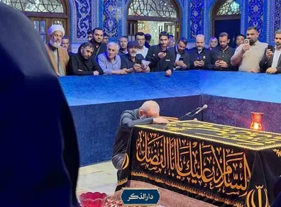 پزشکیان-در-کنار-مزار-رهبر-شهید-انقلاب-عکس