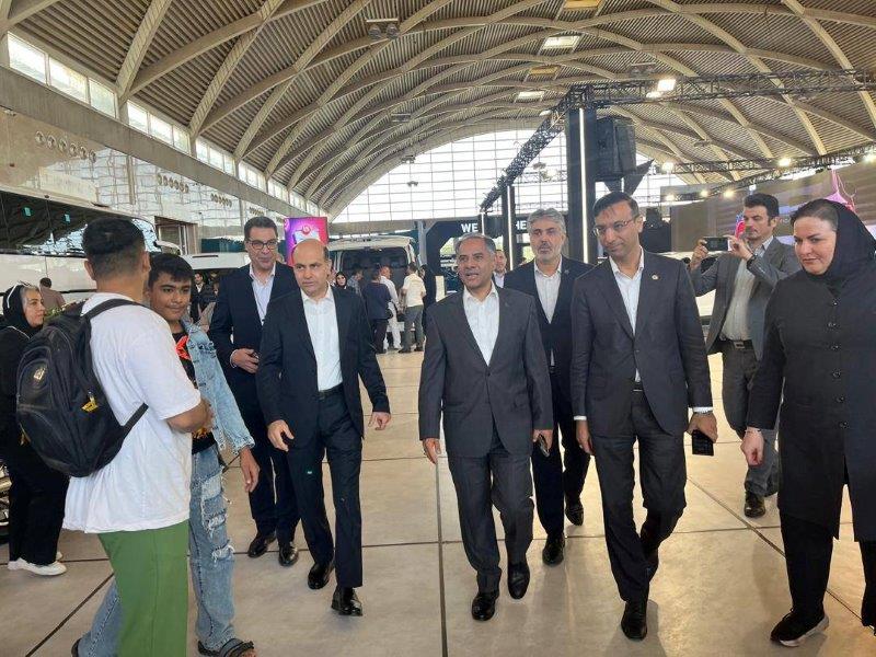 تاکید مدیرعامل بانک تجارت بر حمایت راهبردی از زنجیره ارزش صنعت خودرو تاکید مدیرعامل بانک تجارت بر حمایت راهبردی از زنجیره ارزش صنعت خودرو