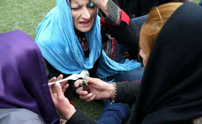 زنان کارتن‌خواب زخمی بر چهره شهر