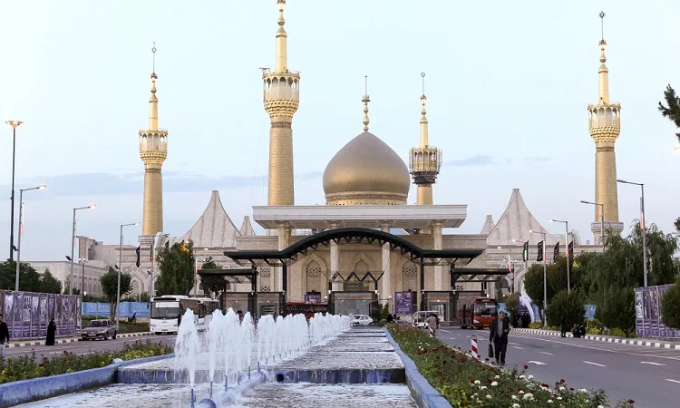 حسن روحانی و علی لاریجانی در مراسم ارتحال امام (ره) + عکس
