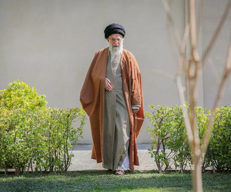 پست اینستاگرامی سایت رهبر معظم انقلاب درباره روز طبیعت