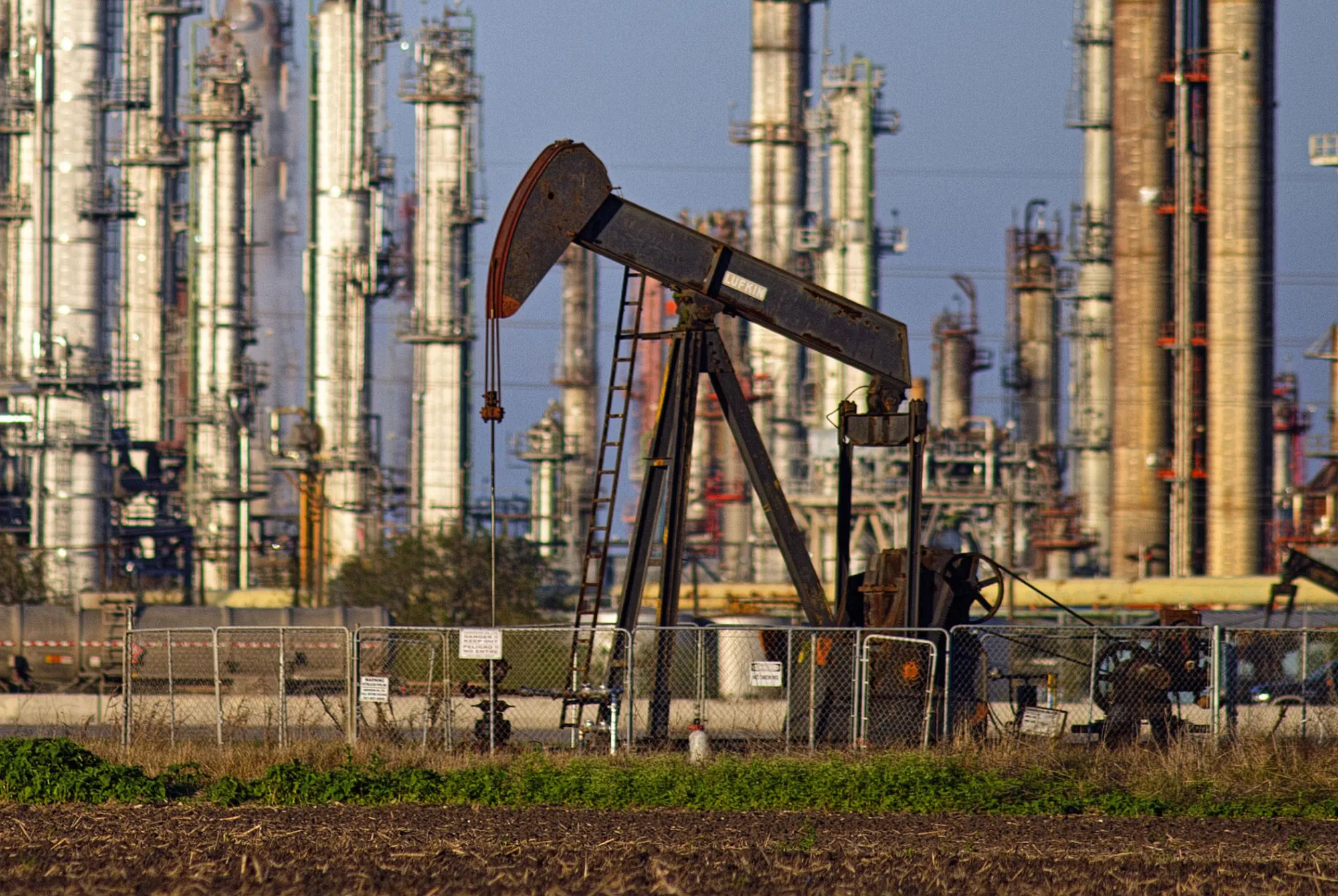 Crude Market Shows Enduring Strength Beyond Seasonal Peak