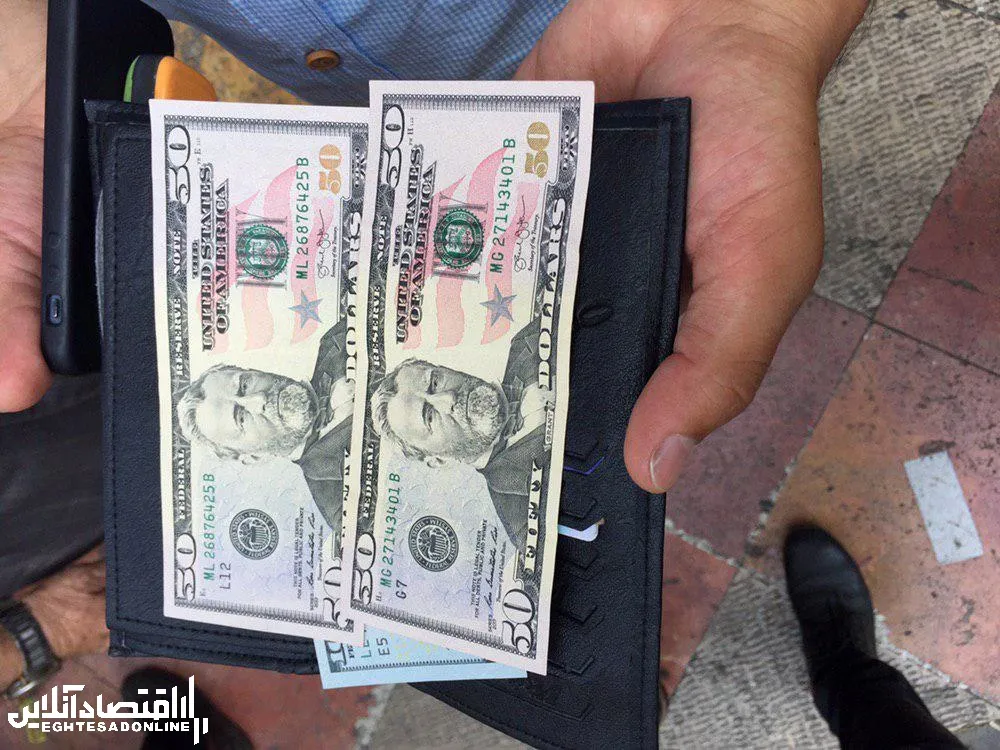 همه فروشنده دلار شدند!