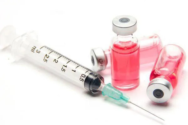 اختصاص ۱۰۰میلیون دلار از محل صندوق ذخیره ارزی به تامین و تولید ۲واکسن جدید
