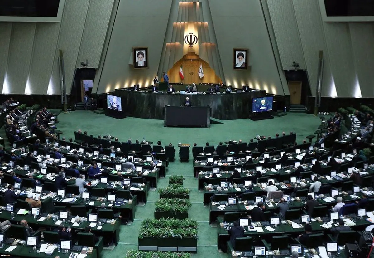 سلبریتی چگونه تصمیم می‌گیرند چه کسی هیئت رئیسه مجلس باشد؟!+ فیلم