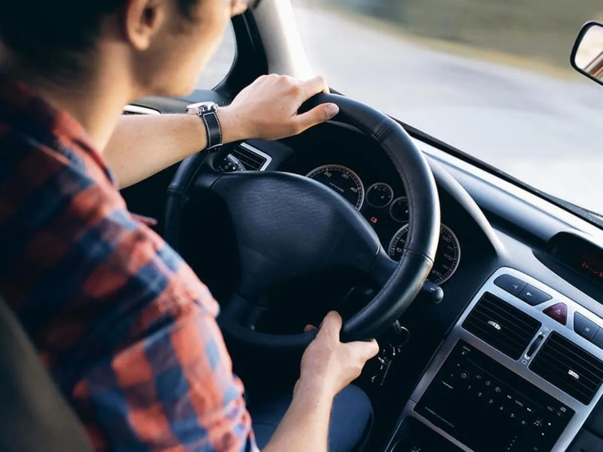نحوه صحیح ترمزگیری در سرعت‌های بالا و پایین/ نکات ایمنی در حین رانندگی