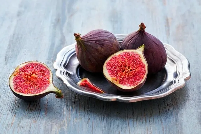 زنان باردار می توانند انجیر بخوردند؟