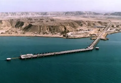 بندرهای قشم به دلیل شرایط نامساعد جوی تعطیل شد