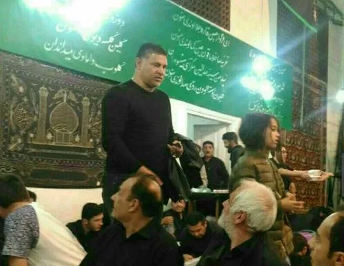 علی دایی و دخترش در مراسم عزاداری+عکس
