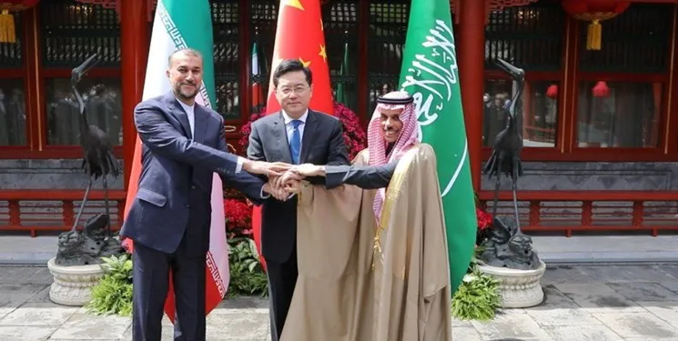 وزرای خارجه ایران، عربستان و چین دور میز ناهار + عکس