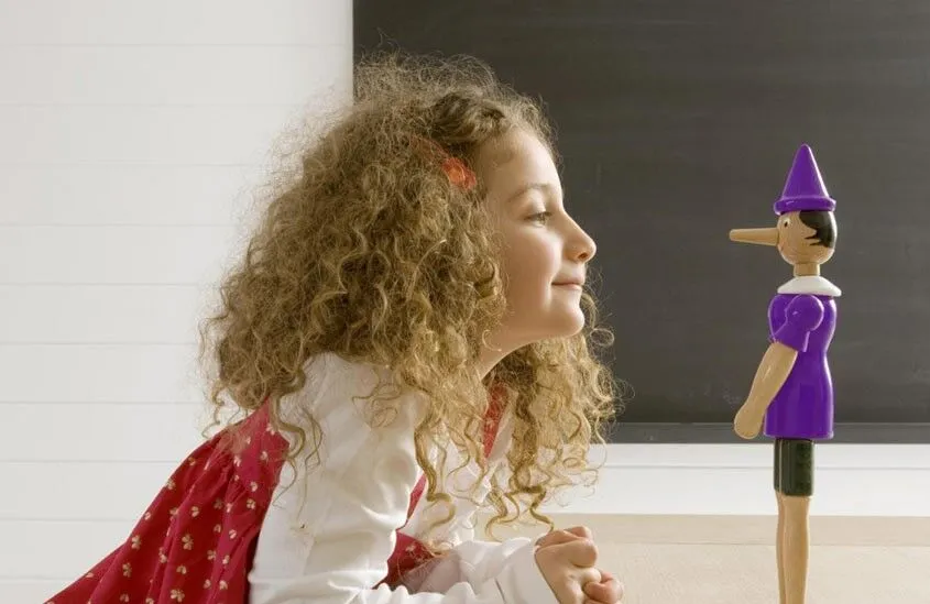 با کودک دروغگو چگونه رفتار کنیم؟