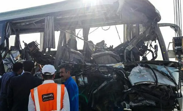 خروج اتوبوس از جاده