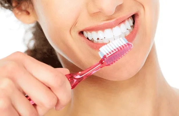 چند اشتباه رایج در مسواک زدن