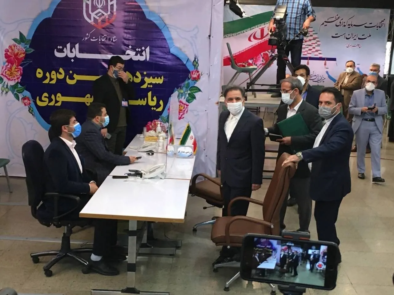عباس آخوندی به میدان انتخابات۱۴۰۰ آمد