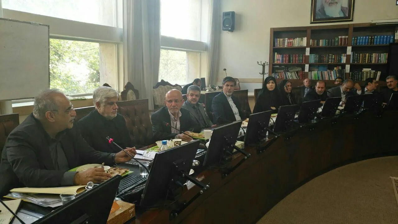 حضور کرباسیان در فراکسیون امید برای نظام بانکی