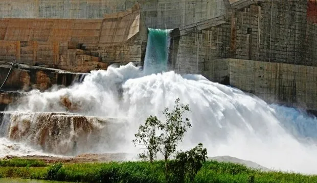 تبعات ادامه‌دار یادگار مهندسی دوران احمدی‌نژاد