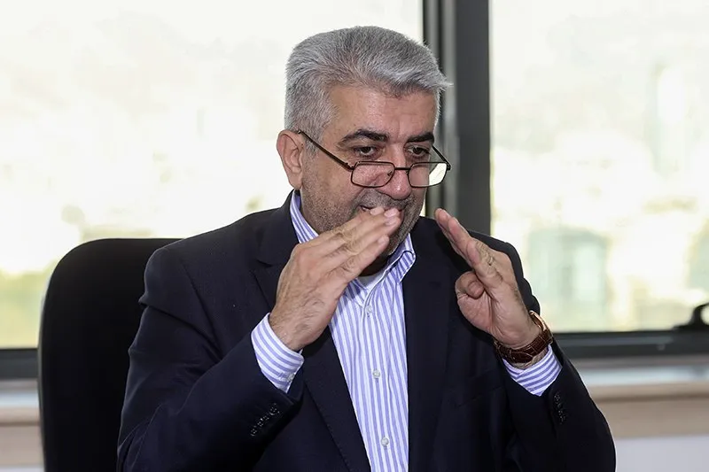 ۳درخواست وزیر نیرو از معاونت برق و انرژی/ صنعت برق باید مبتکر طرح&zwnj;های خصوصی&zwnj;سازی در حوزه خود  باشد