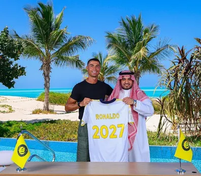 رونالدو-با-النصر-تمدید-کرد