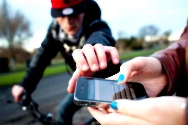 چرا هنگام صحبت باید شیشه ماشین را بالا داد!؟
