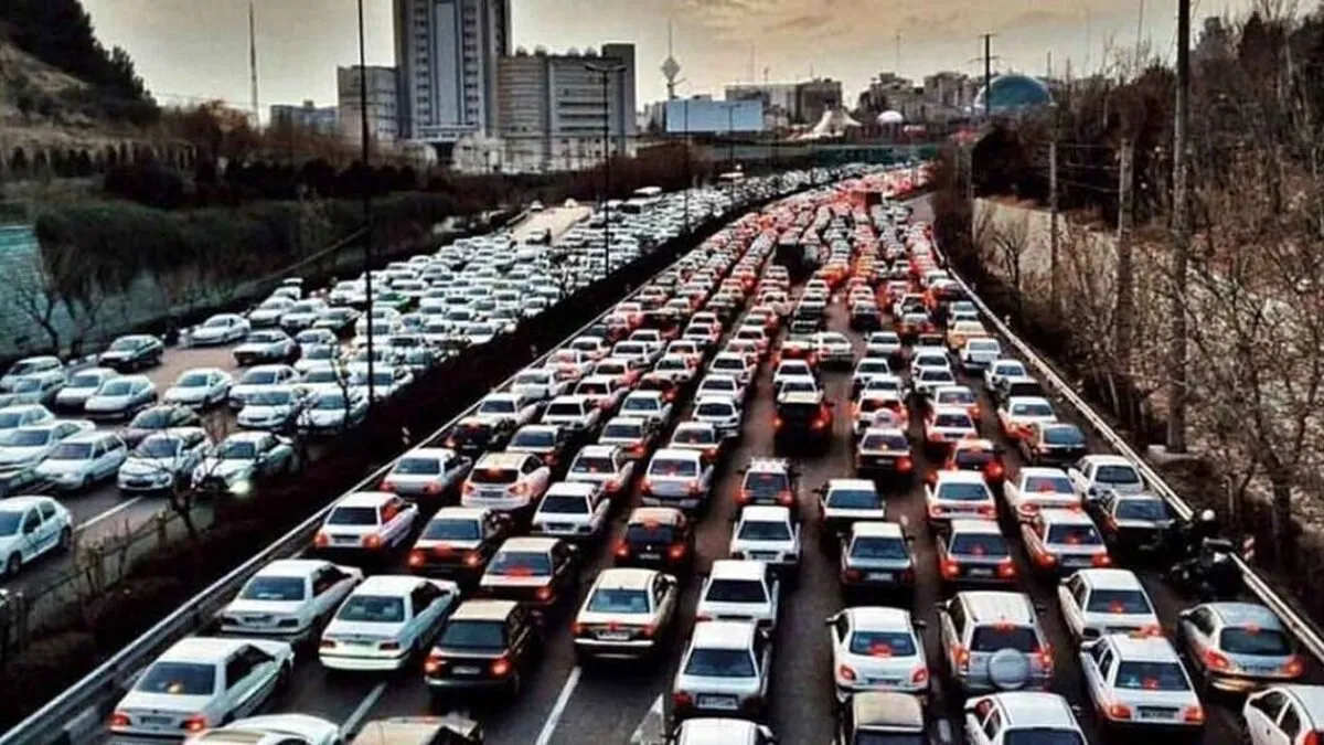 شنبه ۲۵ مرداد تهران با ترافیک سنگین آغاز شد! + اعلام مسیر‌ها