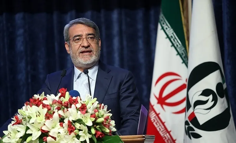 بر روند واردات کالا با ارز ٤٢٠٠تومانی نظارت کافى نشد/  مردم باید در حل مشکل مشارکت داشته باشند