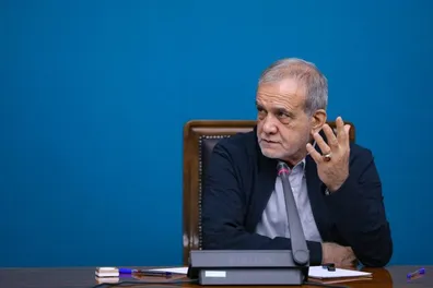 دیدار-مهم-پزشکیان-و-ولیعهد-ابوظبی-رئیس-جمهور-گذشته-را-کنار-بگذاریم-و-به-آینده-نگاه-کنیم