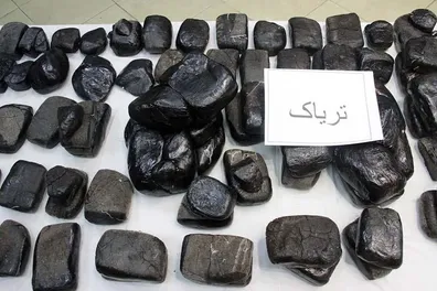 29-کیلو-تریاک-از-جاساز-پژو-در-زنجان-کشف-شد