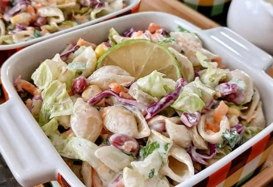 طرز تهیه سالاد رستورانی خوشمزه + شیک و مناسب مهمونی