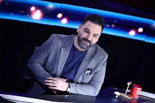 بحث احسان علیخانی و کارن همایونفر وسط عصر جدید