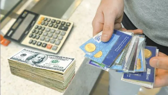 دلار و سکه عقب‌نشینی کردند