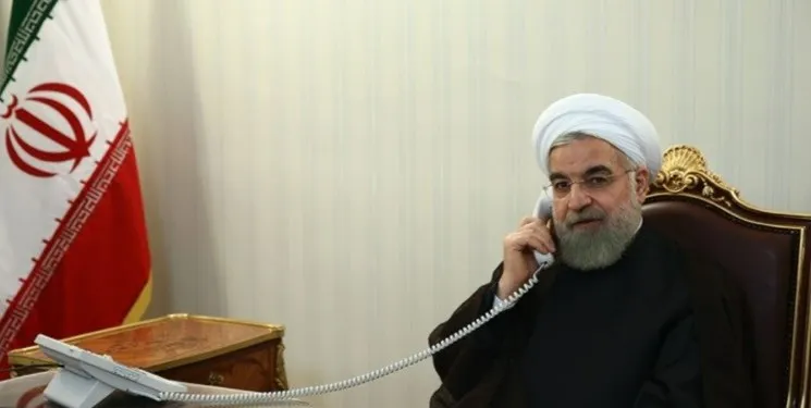 روحانی در تماسی وضعیت زلزله‌زدگان را پیگیری کرد