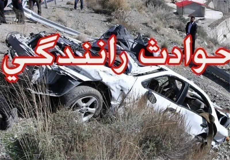 واژگونی خودرو؛ زمین یخ زده بزرگراه شهید لشکری حادثه آفرید