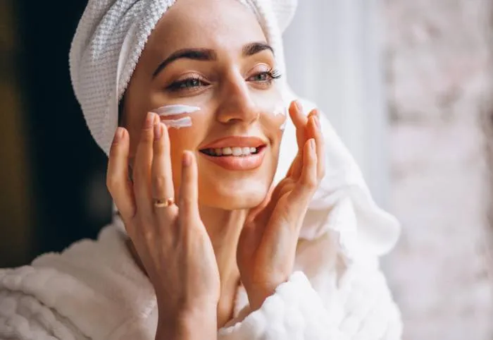 کاهش عرق صورت به چند روش راحت و ارزان