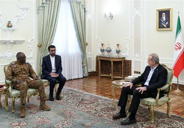 Iranian President Stresses Strategic Africa Policy