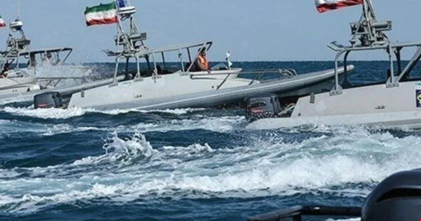 ۱۲۰هزار لیتر سوخت قاچاق در آب&zwnj;های بوموسی کشف شد